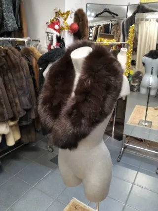 Collo in volpe marrone Testa di Moro