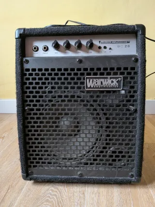 Amplificador Bajo Warwick BC 20