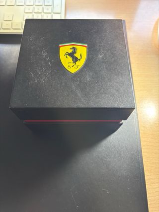 Reloj Scuderia Ferrari Negro y Rojo