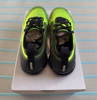 Nike Air Vapormax Flyknit 2