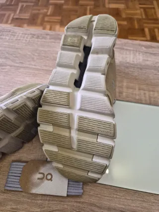 Zapatillas ON Cloud 5 Unisex Beige