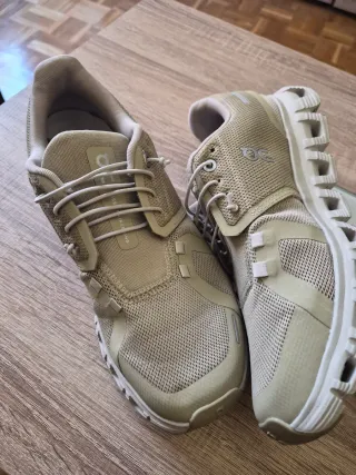 Zapatillas ON Cloud 5 Unisex Beige