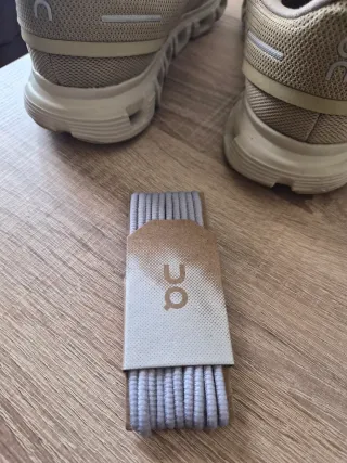 Zapatillas ON Cloud 5 Unisex Beige