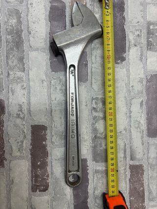 Llave inglesa Irimo 12 Forjada