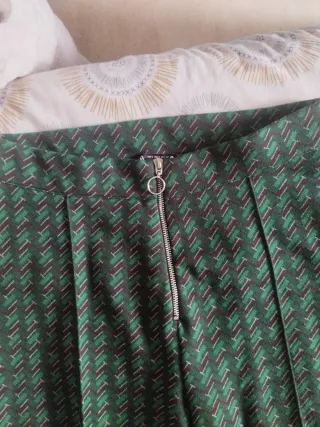 Pantalón Zara estampado verde