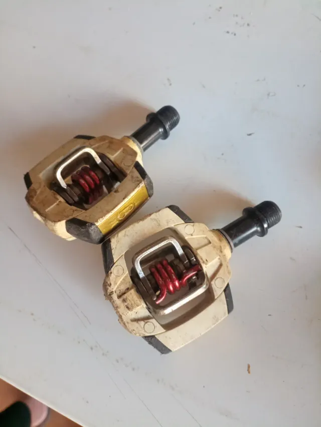 Pedales automáticos MTB