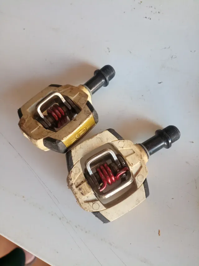 Pedales automáticos MTB