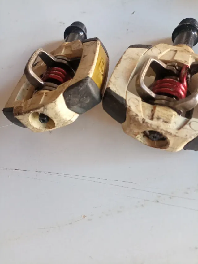 Pedales automáticos MTB