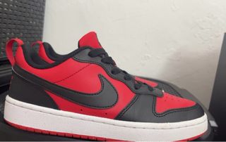 Zapatillas Nike Rojas y Negras