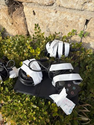 Playstation 2 Slim Nera + 2 Joypad