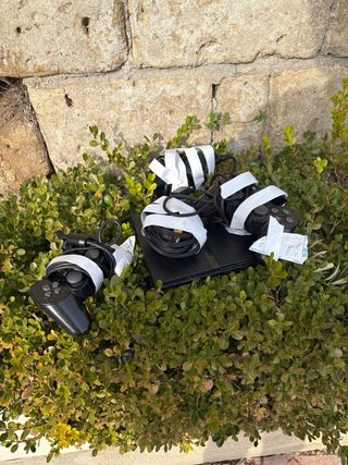 Playstation 2 Slim Nera + 2 Joypad