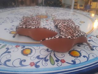 Stivali con stampa leopardata