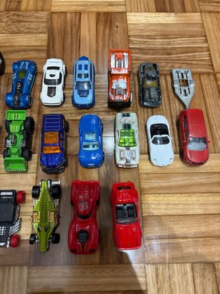 Lote de coches de juguete