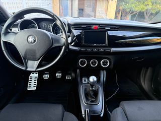 Alfa Romeo Giulietta 2011 Impecable con revisiones