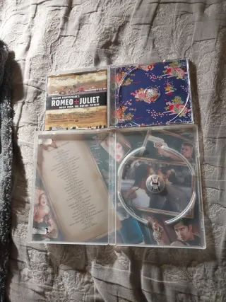 DVD y CD Romeo + Julieta