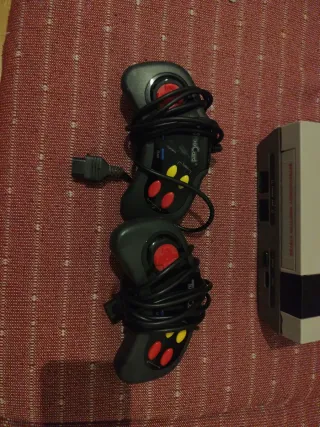Consola Clónica NES con 2 Mandos