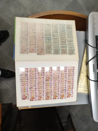 Francobolli riferimento libro 11