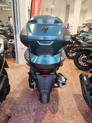 Peugeot Metropolis SW 400cc