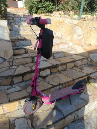 Patinete Eléctrico Rosa MASCCOOTER