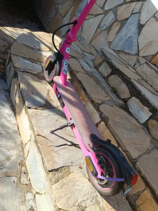 Patinete Eléctrico Rosa MASCCOOTER