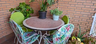 Mesa y 4 Sillas Jardín Hierro y Piedra