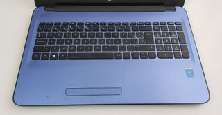 Portátil HP 15-ac140ns + Cargador + Bolso