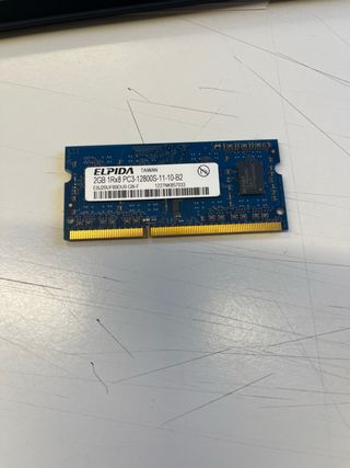 2x Elpida 2GB PC3-12800S Módulos RAM