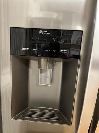 Nevera Americana LG con dispensador agua/hielo