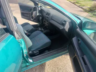 Mazda 323 1997 1.8 16 v