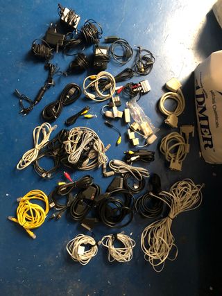 Lote de Cables y Adaptadores Varios