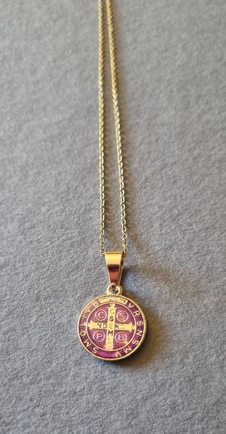 Medalla San Benito Oro Morado