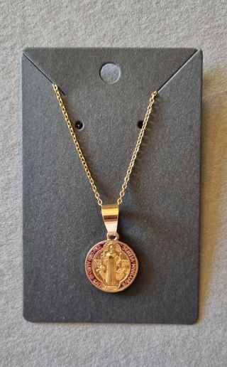 Medalla San Benito Oro Morado