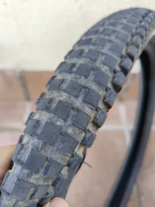 Cubierta Monty Trial Delantera