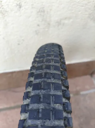 Cubierta Monty Trial Delantera