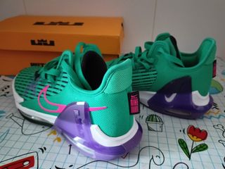 Zapatillas Nike LeBron Witness VI