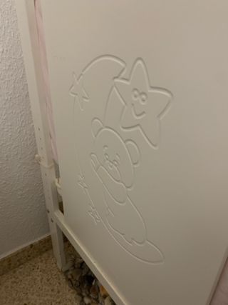 Cuna blanca bebé en buen estado