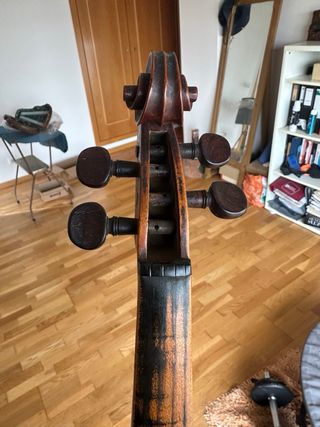 Violino antigo com caixa