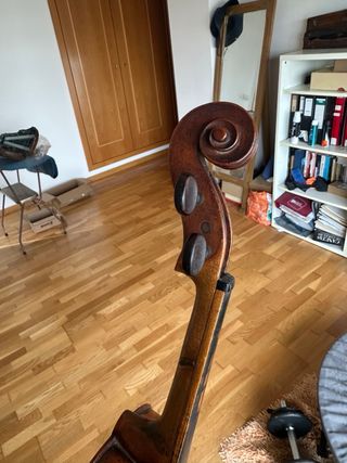 Violino antigo com caixa
