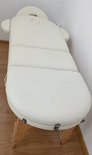 Mobiliario Peluquería: 2 Sillones,espejos,camilla