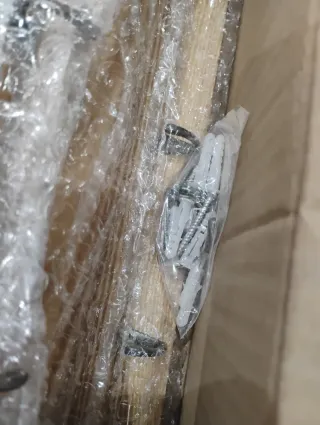 Estantería para tazas de madera y metal