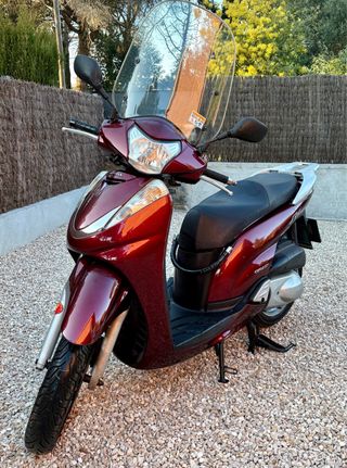 Honda SH300i Granate con cofre original