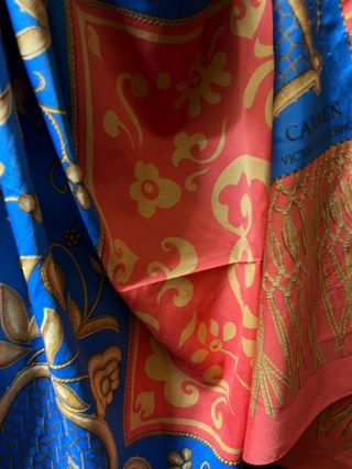 Pañuelo Carmen, Victorio & Luchino, impecable