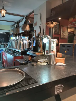 Se traspasa, Bar/Cervecería, Sin Salida de Humos.