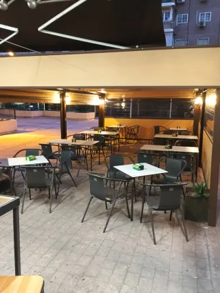 Se traspasa, Bar/Cervecería, Sin Salida de Humos.