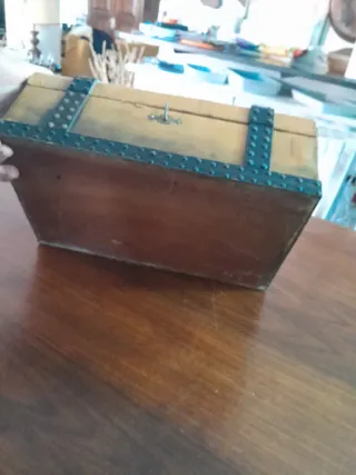 Cassetta Tombola Vintage con Serratura Rotta