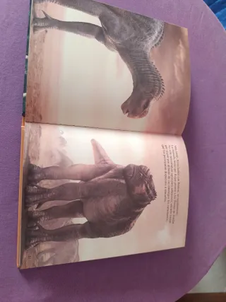 Dinosaurio (Clásicos Disney) (Spanish Edition)