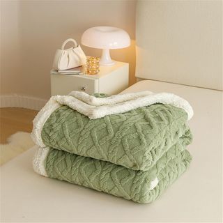 Manta Sherpa Ultrasuave Grande color verde salvia