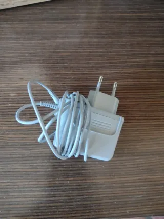 Nintendo 3DS Nero e Verde con Caricatore e Custodia