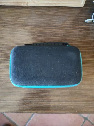 Nintendo 3DS Nero e Verde con Caricatore e Custodia