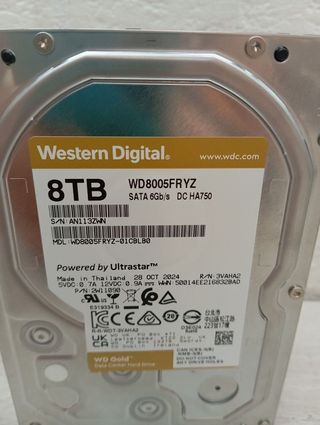 Disco duro WD Gold de 8TB, modelo WD8005FRYZ